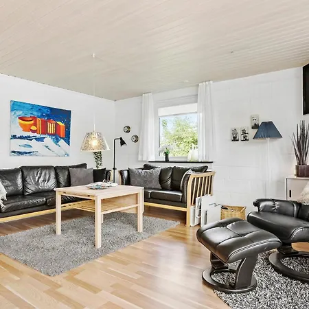 3 Bedroom Cozy In Σπίτι διακοπών