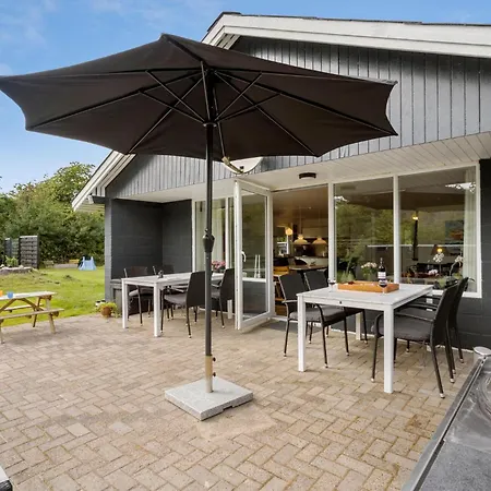 Σπίτι διακοπών 3 Bedroom Cozy In *